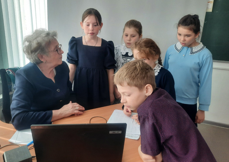 "Мы вспоминаем подвиг героев".